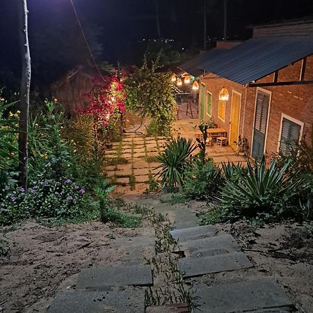 Homestay Dat Phu Туихоа Экстерьер фото
